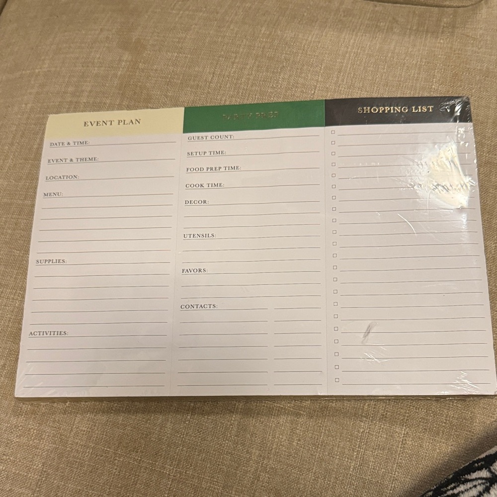 kate spade Cream, Green, and Black Home Office Planner